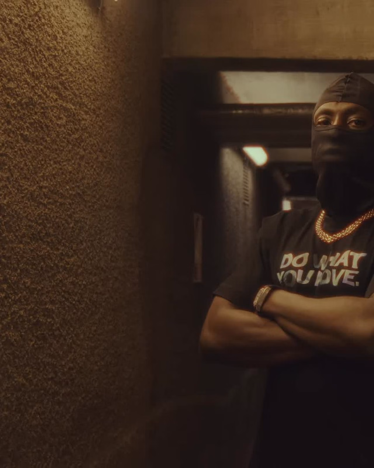 Still from the Nobody Knows music video for Chef The Rapper, produced by Gorka Di Capitan